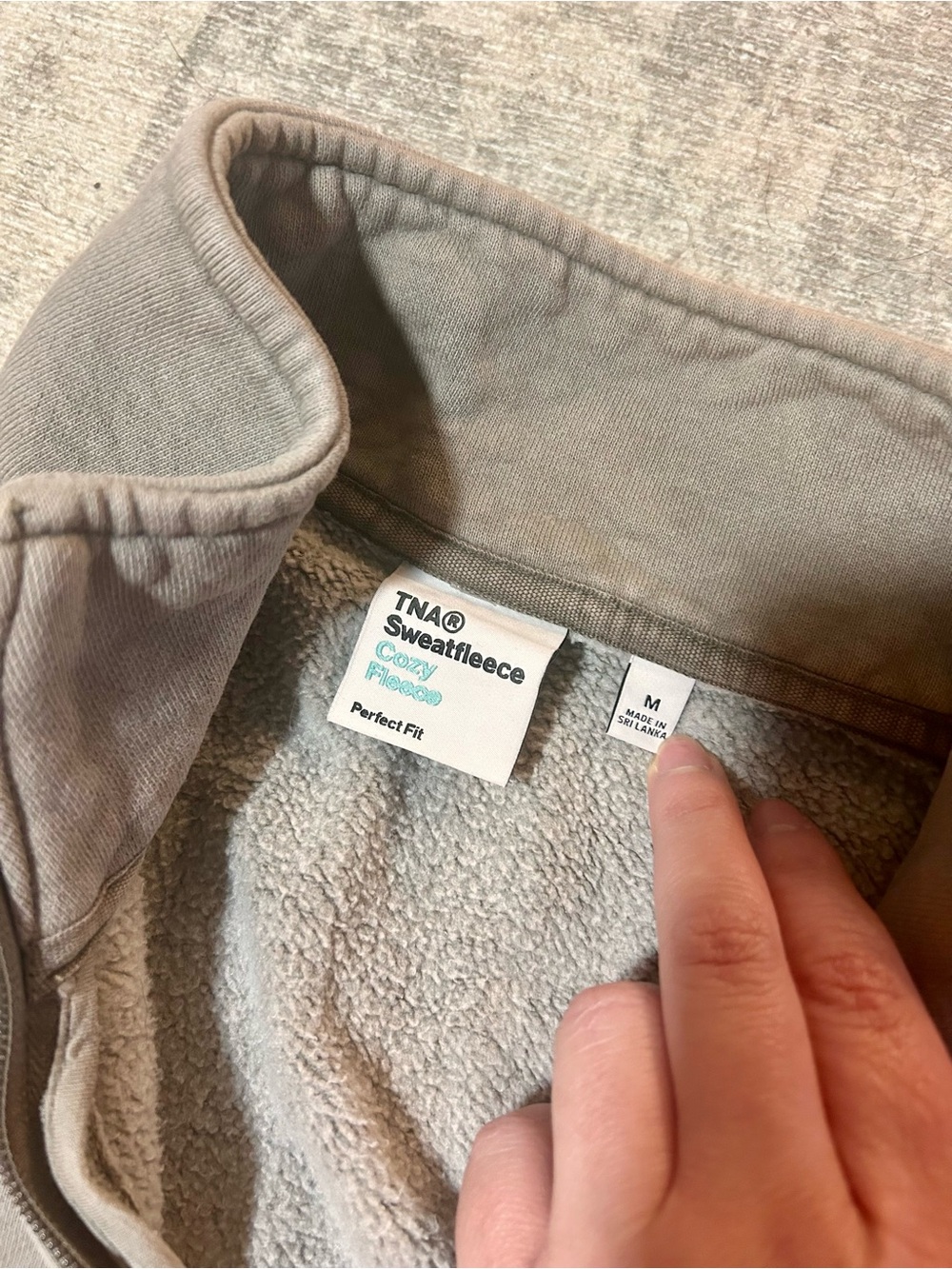 Aritzia TNA Cozy Fleece Perfect Fit 1/4 Zip Sweatshirt